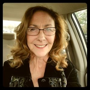 Meet your Posher, Leanne